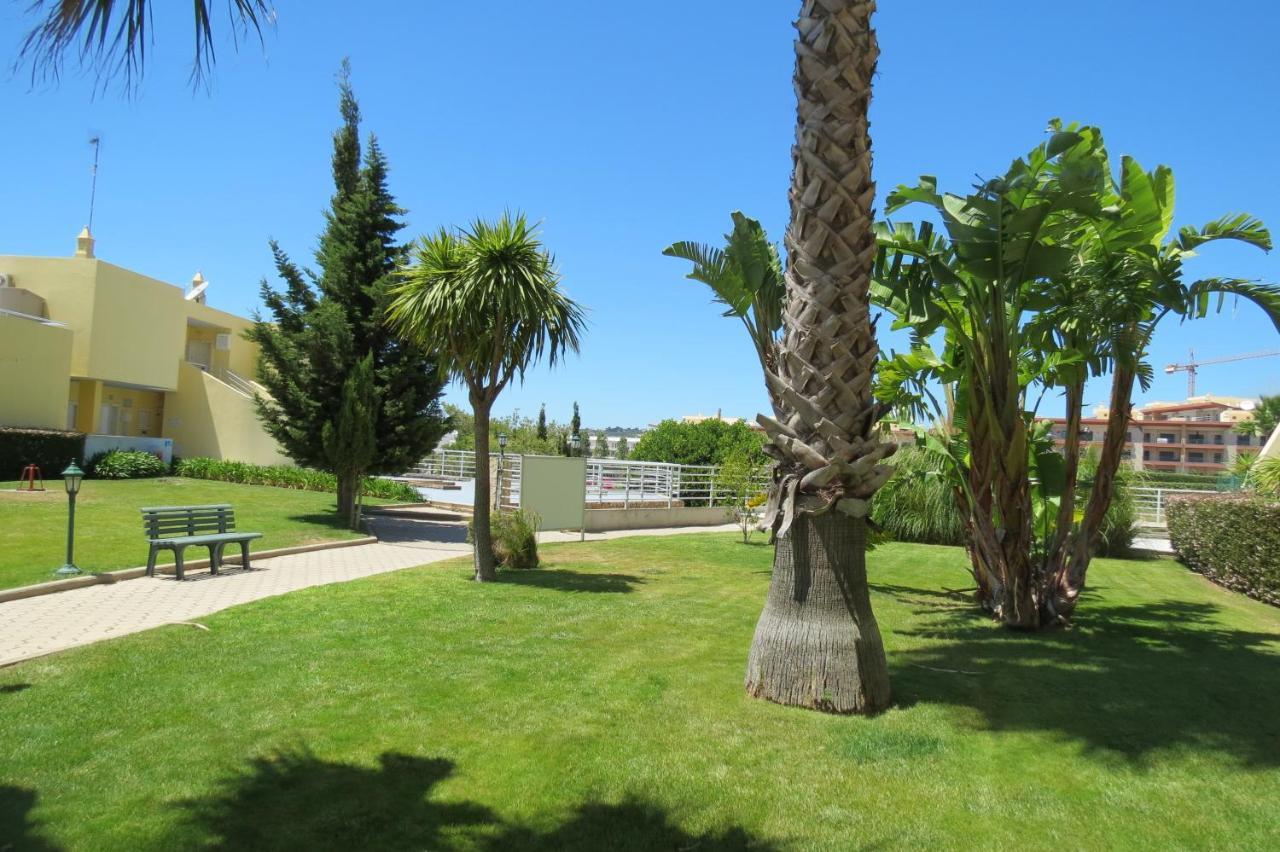 לאגוּ‏ש Condominio Do Mar מראה חיצוני תמונה