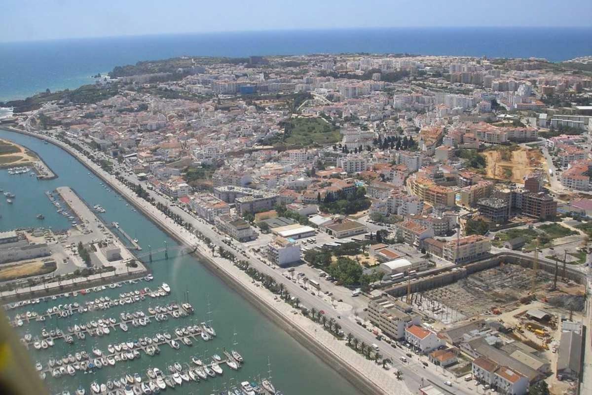 לאגוּ‏ש Condominio Do Mar מראה חיצוני תמונה