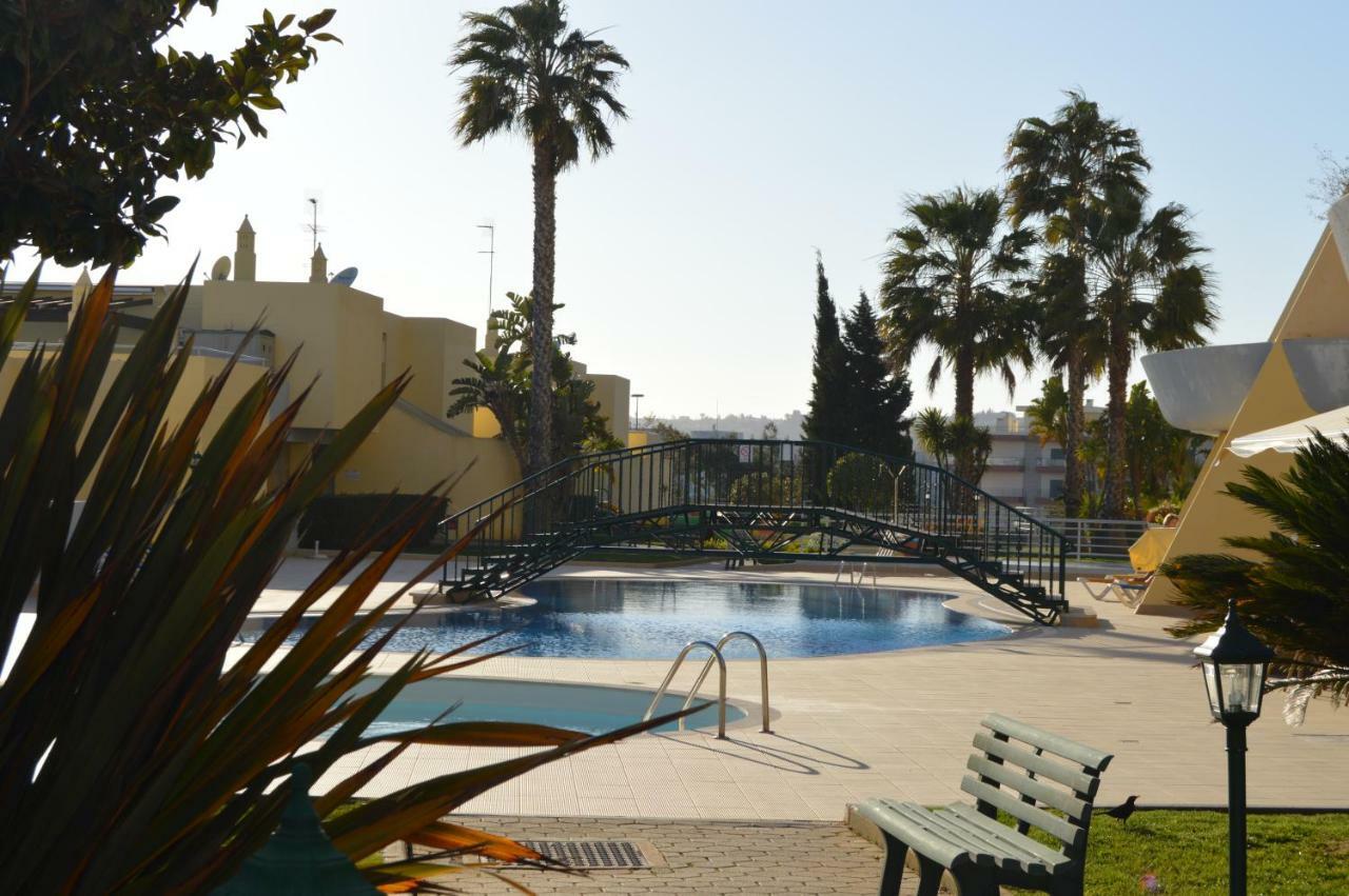 לאגוּ‏ש Condominio Do Mar מראה חיצוני תמונה